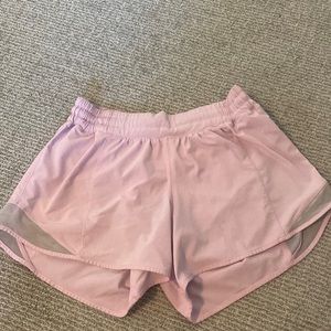 Lululemon Hotty Hot Low-Rise Lined Short 4"
